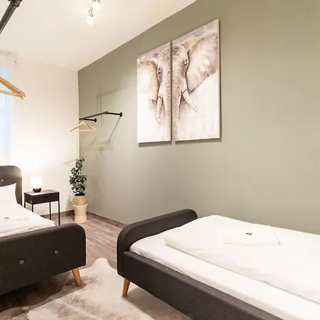 Familienfreundliche Stadt-oase - 2 Schlafzimmer- 76qm- Gratis Kaffee- Und Teean By Interhome Apartment