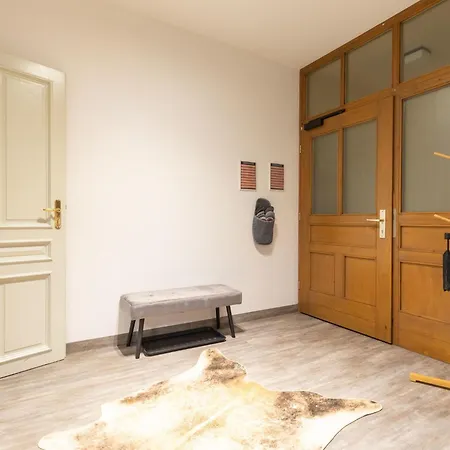 Familienfreundliche Stadt-oase - 2 Schlafzimmer- 76qm- Gratis Kaffee- Und Teean By Interhome