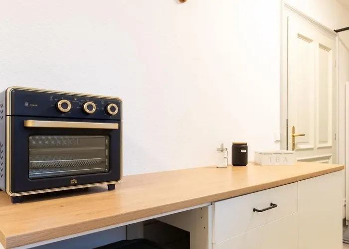 Appartement Familienfreundliche Stadt-oase - 2 Schlafzimmer- 76qm- Gratis Kaffee- Und Teean By Interhome *